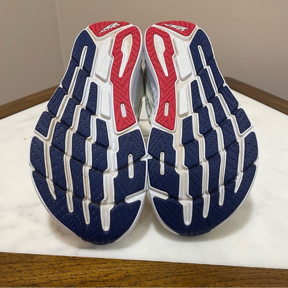 Altra Torin 7 Cream and Red Athletic Shoes size 8 for running - Picture 6 of 7